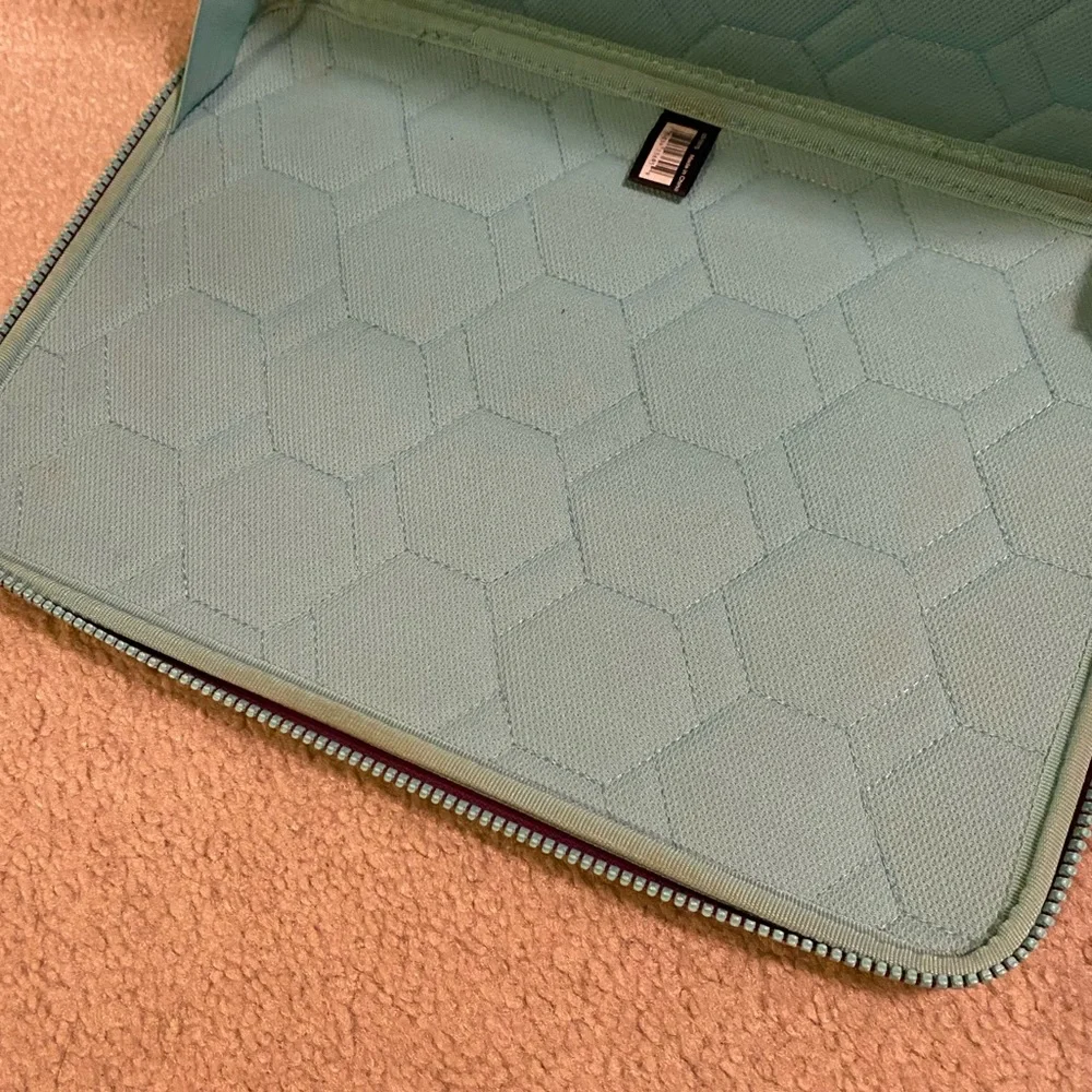 Thule purple computer case